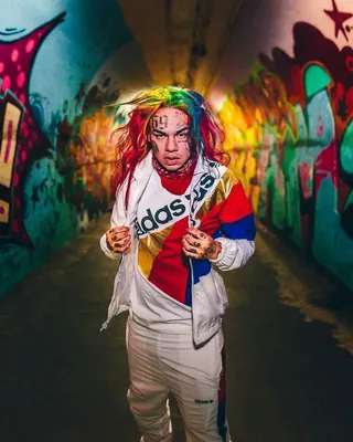 Похороните меня в России»: кто такой рэпер Tekashi 6ix9ine и почему он  называет Москву вторым домом