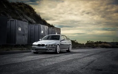 Скачать обои дорога, фары, тюнинг, бмв, black, bbs, stance, bmw e39, раздел  bmw в разрешении 2048x1367