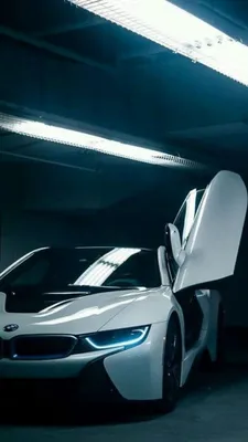 Bmw i8 белый снег горящее солнце голубое небо и блестящий bmw i8 - обои на  телефон