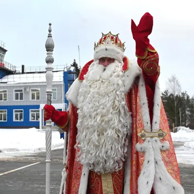 Новогодняя упаковка \"Дед мороз и внучка 0.8\", 800 г, картонная подарочная  коробка для детских подарков