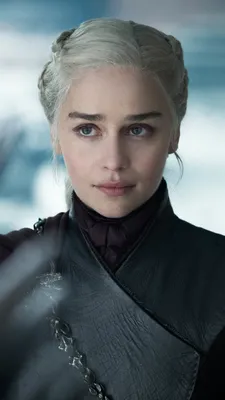 Обои на рабочий стол Актриса Emilia Clarke / Эмилия Кларк в роли Deyeneris  Targariyen из сериала Игра Престолов / Game of Thrones, обои для рабочего  стола, скачать обои, обои бесплатно