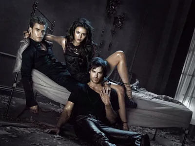 Скачать обои \"Дневники Вампира (The Vampire Diaries)\" на телефон в высоком  качестве, вертикальные картинки \"Дневники Вампира (The Vampire Diaries)\"  бесплатно