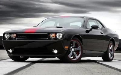 Оранжевый dodge Challenger оранжевый в пустыне - обои на телефон