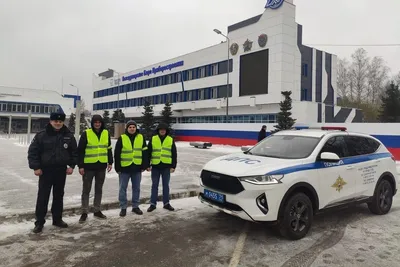 На тульской трассе сотрудники ДПС спасли семью замерзавших воронежцев -  Новости Тулы и области. Криминал - MySlo.ru