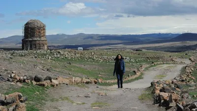 М.Д. АМИРХАНЯН РУССКАЯ ХУДОЖЕСТВЕННАЯ ЛИТЕРАТУРА ГЕНОЦИД АРМЯН Armenian |  eBay