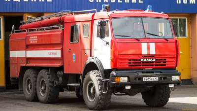 Red kamaz hi-res stock photography and images - Alamy