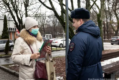 Счастливые Новый Год и рождество 2 подписи, рождественская елка и  Иллюстрация вектора - иллюстрации насчитывающей торжество, весело: 83322929