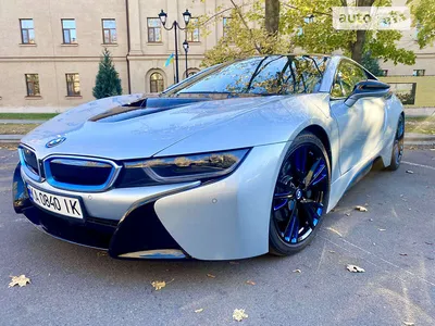 В нашей «примерочной» — гибридомобиль BMW i8 с посадочной формулой 2+2 —  Авторевю