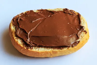 Amazon.com : Nutella Hazelnut Spread With Cocoa For Breakfast, 26.5 Oz Jar,  Holiday Baking And Desserts - packaging may vary : Everything Else