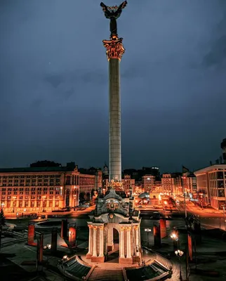 🌄 Киев, Площадь Независимости, Монумент Независимости Украины 🌇  Стилистически представляет собой смесь украинского барокко и … | Cn tower,  Instagram feed, Ukraine