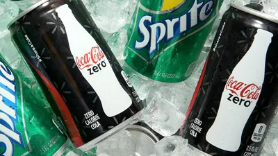 COCA-COLA ZERO Кока-Кола Зеро в банке, 0,33л напиток сильногазированный 6  штук - купить с доставкой по выгодным ценам в интернет-магазине OZON  (724108522)