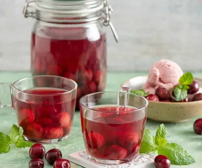 Discover how to make this delightful summer kompot - FOODHEAL