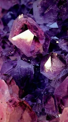 Pin by VIKA_17_ on Обои для вашего телефона | Crystals, Purple aesthetic,  Crystals and gemstones