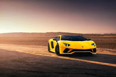 Lamborghini aventador золотого цвета - обои на телефон