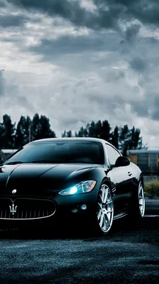 Beautiful Italian Maserati salon - desktop wallpapers