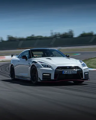 Nissan GT-R 1 поколение 2 рестайлинг, Купе - технические характеристики,  модельный ряд, комплектации, модификации, полный список моделей, кузова  Ниссан GT-R