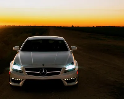 E63 AMG S iPhone Wallpaper | Фары, Крутые тачки, Мерседес amg