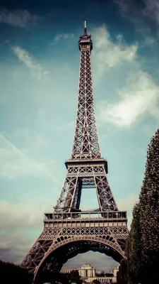 Wallpaper iPhone Paris ⚪️ | Paris wallpaper, Eiffel tower, Paris eiffel  tower