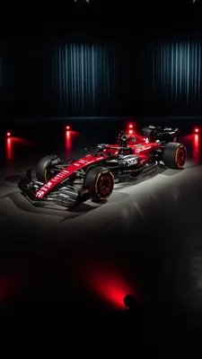 Ferrari и Mercedes-AMG показали гоночные болиды для нового сезона Формулы-1  — Motor