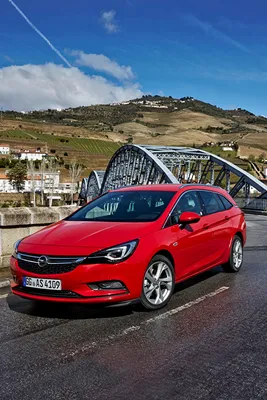 Официально: Opel Astra K получил обогрев второго ряда сидений и большой  список систем безопасности