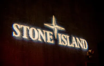 Обои на телефон stone island