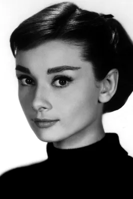 Обои Audrey Hepburn для iPhone 4