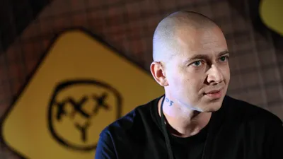 Oxxxyshop - Подвезли партию лонгсливов «Микрокосмос» с самыми яркими  образами из вселенной Oxxxymiron. В прошлый раз они разлетелись за пару  дней. Успевайте: https://goo.gl/r1cTt1 *** Лонгслив, цена 2800 руб:  https://goo.gl/r1cTt1 Чехлы на телефон,