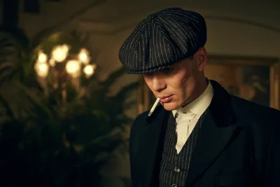 ОБОИ НА ТЕЛЕФОН ТОМАС ШЕЛБИ ОСТРЫЕ КОЗЫРЬКИ | Cillian murphy, Cillian  murphy peaky blinders, Murphy actor