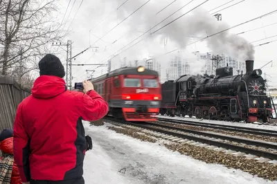 Картина на холсте \"Паровоз на закате\"