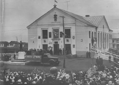 Открытки \" Первомай\".Коллекция. — купить в Красноярске. Открытки, конверты  на интернет-аукционе Au.ru