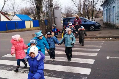 Макет ребенка на пешеходном переходе