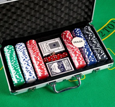 Набор для игры в покер \"Professional Poker Chips\", 100 фишек + 2 колоды  карт. - купить с доставкой по выгодным ценам в интернет-магазине OZON  (499019792)