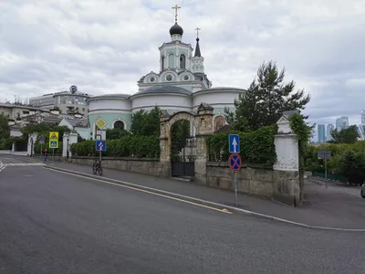 Храм Воздвижения Креста Господня на Чистом Вражке — Википедия