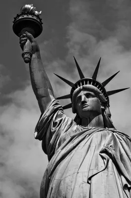 Dreams about NYC | New york statue, Black and white photo wall, Statue of  liberty tattoo