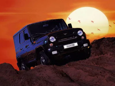 Скачать 1366x768 uaz patriot, uaz, автомобиль, коричневый, пещера, лед,  зима обои, картинки планшет, ноутбук