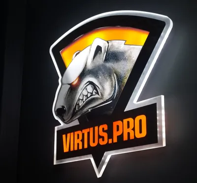 Российский игрок Virtus.pro во время матча нарисовал букву Z, Иван Pure  Москаленко, Virtus.pro команда достижения, кто такие Virtus.pro - 30 апреля  2022 - Sport24