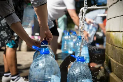 Рисунки на тему «Вода — одно из ценнейших природных богатств» (4 фото).  Воспитателям детских садов, школьным учителям и педагогам - Маам.ру