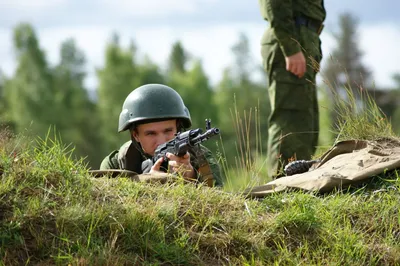 Военные РФ уничтожили более 300 националистов и 37 единиц техники ВСУ —  13.05.2022 — В мире на РЕН ТВ